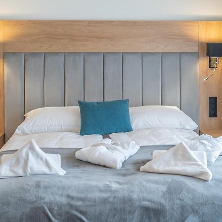 Lux Apartman V Hoteli Akvamarin Bešeňová Eksteriør bilde