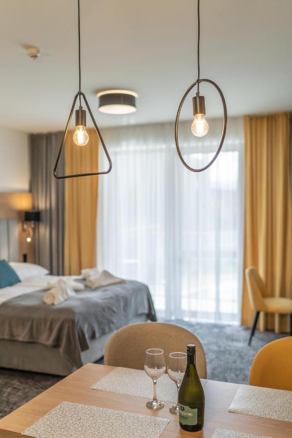 Lux Apartman V Hoteli Akvamarin Bešeňová Eksteriør bilde