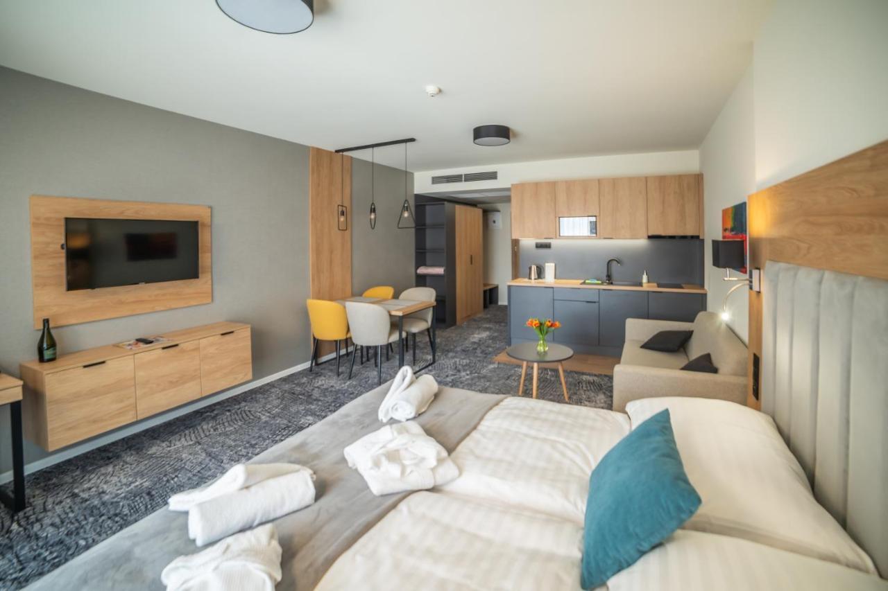 Lux Apartman V Hoteli Akvamarin Bešeňová Eksteriør bilde