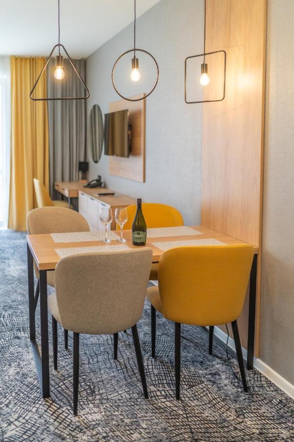 Lux Apartman V Hoteli Akvamarin Bešeňová Eksteriør bilde